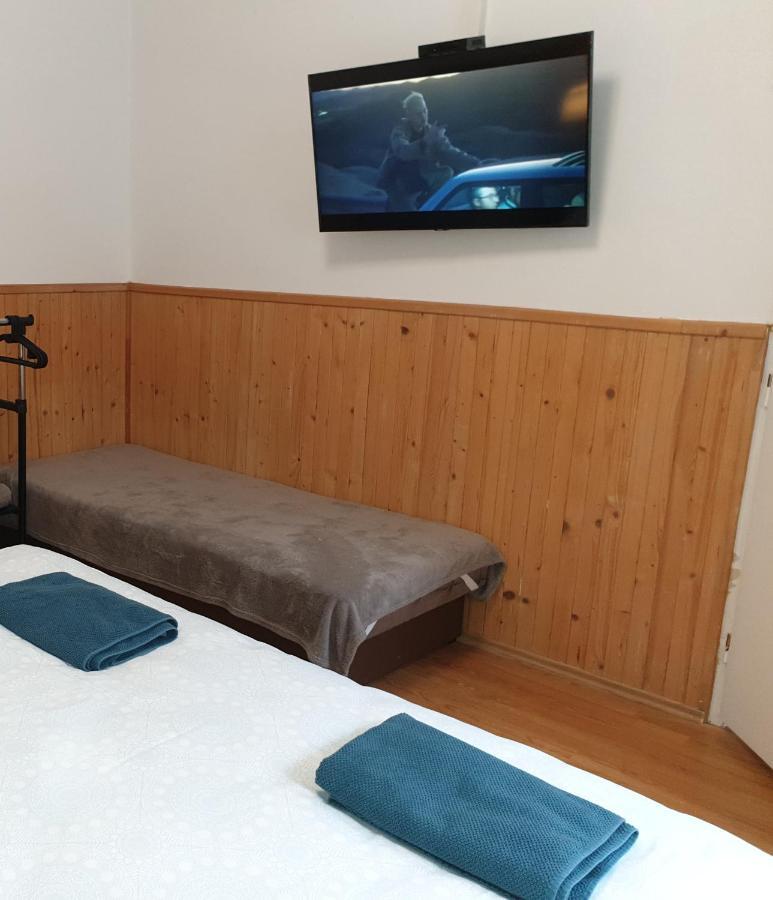 Apartmany Centro & Jacuzzi ピエシュチャニ エクステリア 写真