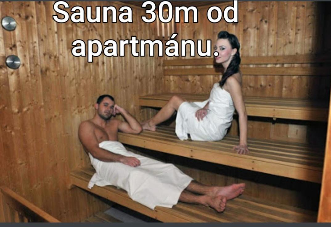 Apartmany Centro & Jacuzzi ピエシュチャニ エクステリア 写真
